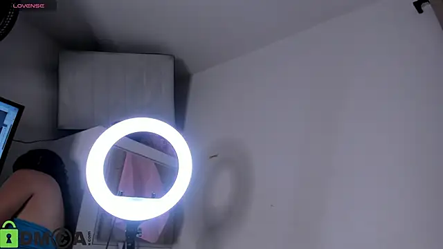 Snapshot of alondraandsweet1 chatting on 2, 3, 2026 alondraandsweet1 online show from 2, 3, 2026