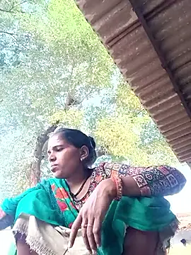 Snapshot of Hot-honi chatting on 18, 9, 2025 Hot-honi online show from 18, 9, 2025