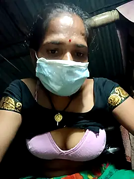 Snapshot of Hot-honi chatting on 18, 9, 2025 Hot-honi online show from 18, 9, 2025