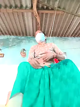 Snapshot of Hot-honi chatting on 20, 9, 2025 Hot-honi online show from 20, 9, 2025