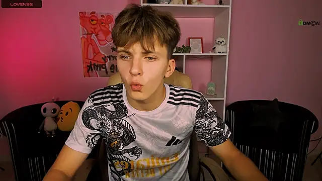 travis wolf  online show from 8, 9, 2025