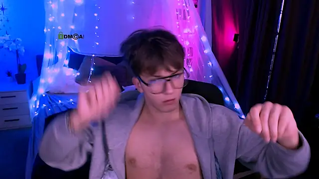 travis wolf  online show from 25, 11, 2025