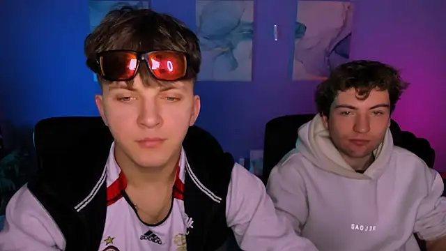 travis wolf  online show from 19, 2, 2026