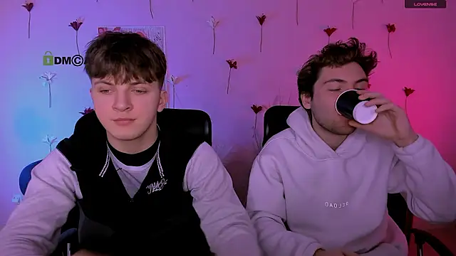 travis wolf  online show from 22, 2, 2026