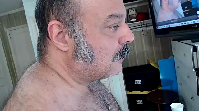 Snapshot of bullmusclejoe chatting on 23, 4, 2026 bullmusclejoe online show from 23, 4, 2026