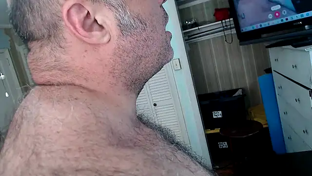 Snapshot of bullmusclejoe chatting on 18, 5, 2026 bullmusclejoe online show from 18, 5, 2026