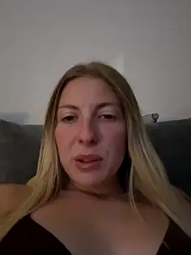 Snapshot of CheekyChelseaX chatting on 13, 9, 2025 CheekyChelseaX online show from 13, 9, 2025