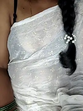 Snapshot of SindhuHappy chatting on 8, 10, 2025 SindhuHappy online show from 8, 10, 2025