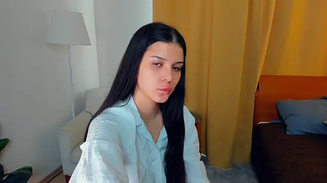 JoCauterucci online show from 8, 11, 2025