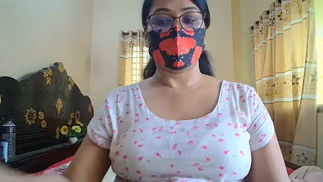 Snapshot of Elena_cruz5 chatting on 25, 6, 2026 Elena cruz5 online show from 25, 6, 2026