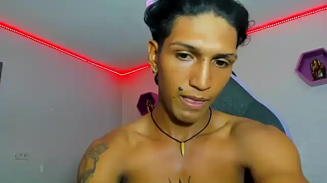 Snapshot of bull_cam chatting on 25, 9, 2025 bull cam online show from 25, 9, 2025