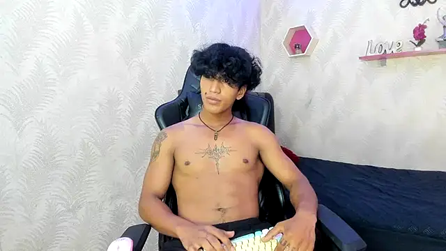 Snapshot of bull_cam chatting on 22, 11, 2025 bull cam online show from 22, 11, 2025