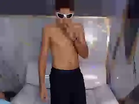 Snapshot of bull_cam chatting on 29, 11, 2025 bull cam online show from 29, 11, 2025