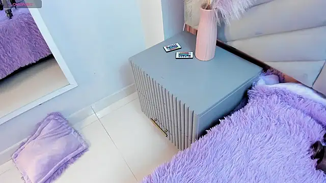 Mia Valentine  online show from 11, 2, 2026