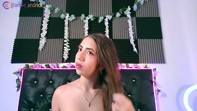  leda swan  online show from 2, 3, 2026