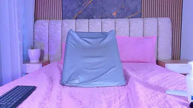 mia scot online show from 19, 3, 2026