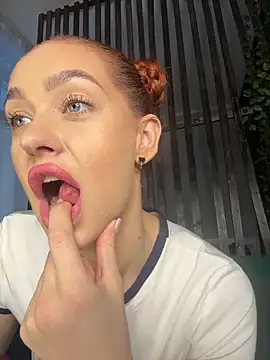 Snapshot of LittleFox___ chatting on 11, 2, 2026 LittleFox online show from 11, 2, 2026