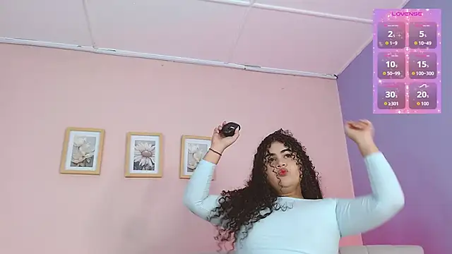 lourdes moon22 online show from 28, 9, 2025