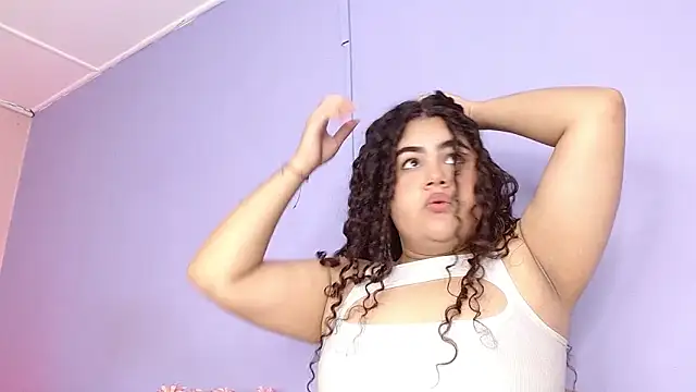 lourdes moon22 online show from 18, 10, 2025