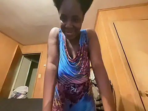 Snapshot of saltlightEmber chatting on 6, 11, 2025 saltlightEmber online show from 6, 11, 2025