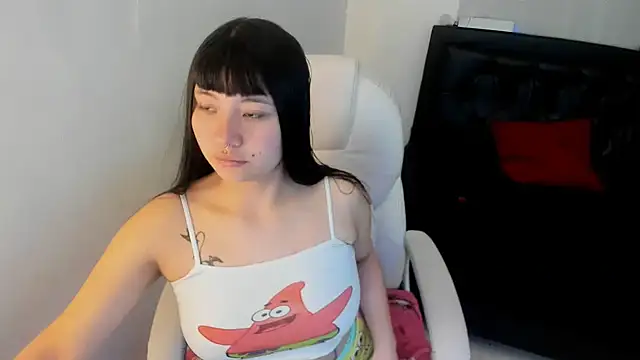 Snapshot of Zulema_R1 chatting on 28, 11, 2025 Zulema R1 online show from 28, 11, 2025