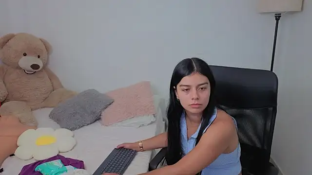 valerihouse online show from 4, 10, 2025