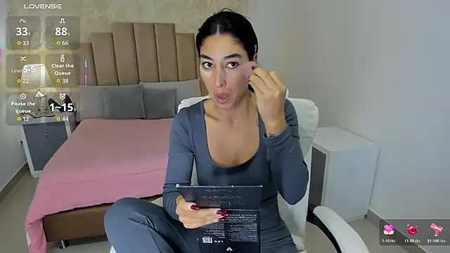 Scarlett 12 online show from 3, 3, 2026