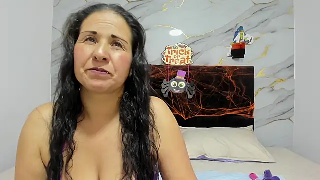 Snapshot of NoelleHartley chatting on 21, 10, 2025 NoelleHartley online show from 21, 10, 2025