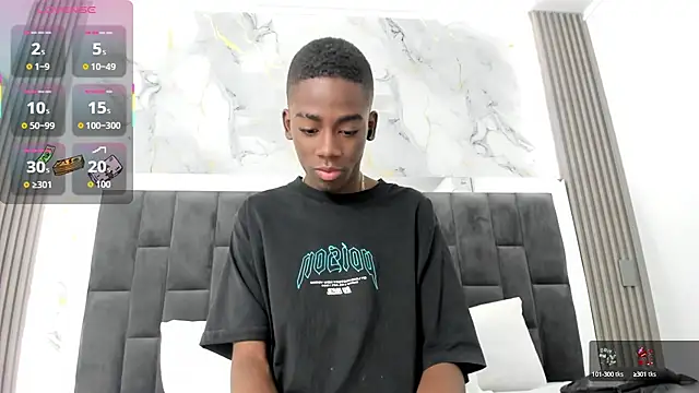 Snapshot of Alan_blacke chatting on 10, 10, 2025 Alan blacke online show from 10, 10, 2025