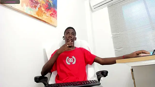 Snapshot of Alan_blacke chatting on 25, 10, 2025 Alan blacke online show from 25, 10, 2025