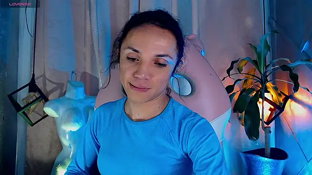 Snapshot of Cristal_Gem1 chatting on 25, 5, 2026 Cristal Gem1 online show from 25, 5, 2026