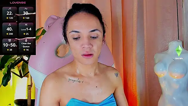 Snapshot of Cristal_Gem1 chatting on 7, 6, 2026 Cristal Gem1 online show from 7, 6, 2026