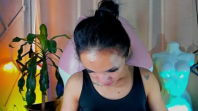 Snapshot of Cristal_Gem1 chatting on 17, 6, 2026 Cristal Gem1 online show from 17, 6, 2026