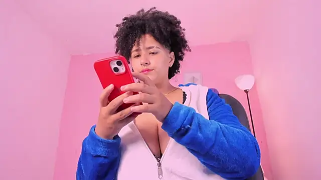 LiaaMoretzz online show from 12, 11, 2025