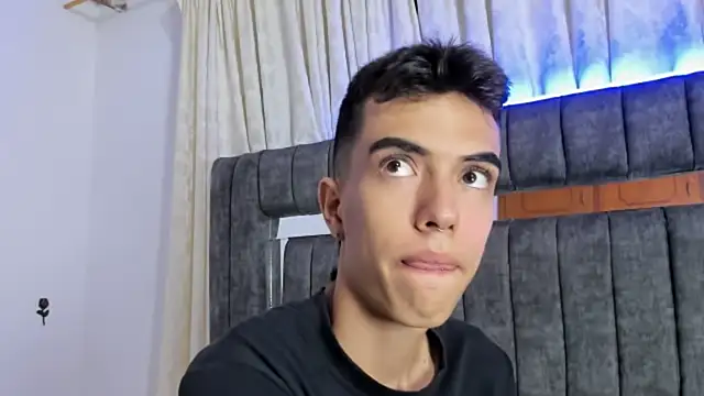 Snapshot of dylan_202520_ chatting on 25, 9, 2025 dylan 202520 online show from 25, 9, 2025