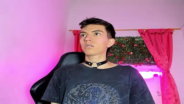 Snapshot of dylan_202520_ chatting on 3, 10, 2025 dylan 202520 online show from 3, 10, 2025