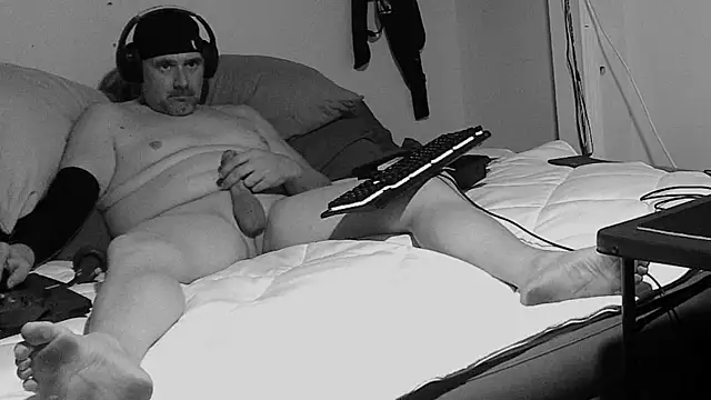 Snapshot of BigheadLongcock chatting on 26, 7, 2026 BigheadLongcock online show from 26, 7, 2026