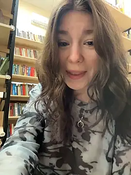 Mimiumuy online show from 4, 11, 2025