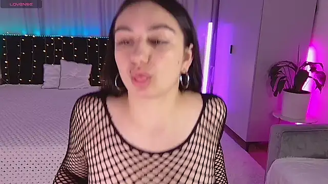 Lola Sparks online show from 20, 9, 2025