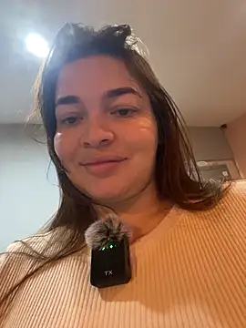 Snapshot of sarahreyess_11 chatting on 4, 3, 2026 sarahreyess 11 online show from 4, 3, 2026