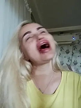 Snapshot of Sweetykitty_1 chatting on 13, 9, 2025 Sweetykitty 1 online show from 13, 9, 2025