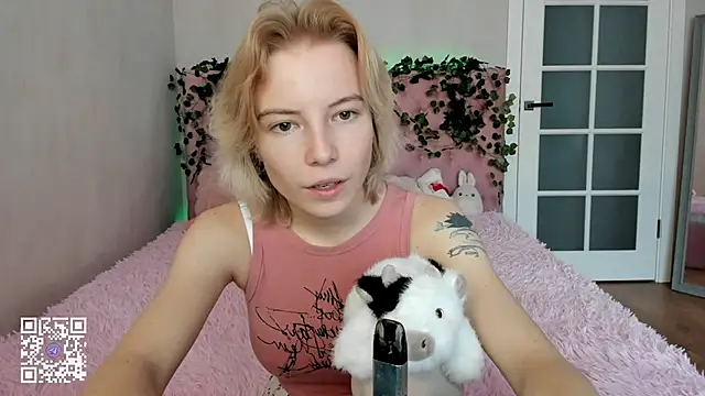 Snapshot of Pink_Lila18 chatting on 25, 11, 2025 Pink Lila18 online show from 25, 11, 2025