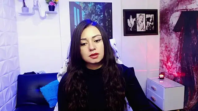 Snapshot of Eva_Roussell chatting on 22, 10, 2025 Eva Roussell online show from 22, 10, 2025