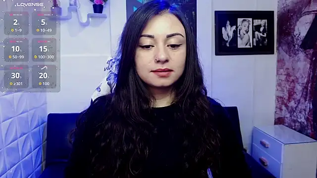 Snapshot of Eva_Roussell chatting on 24, 10, 2025 Eva Roussell online show from 24, 10, 2025