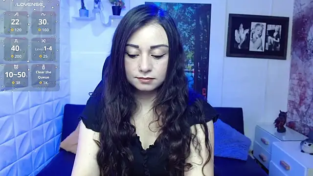 Snapshot of Eva_Roussell chatting on 27, 11, 2025 Eva Roussell online show from 27, 11, 2025