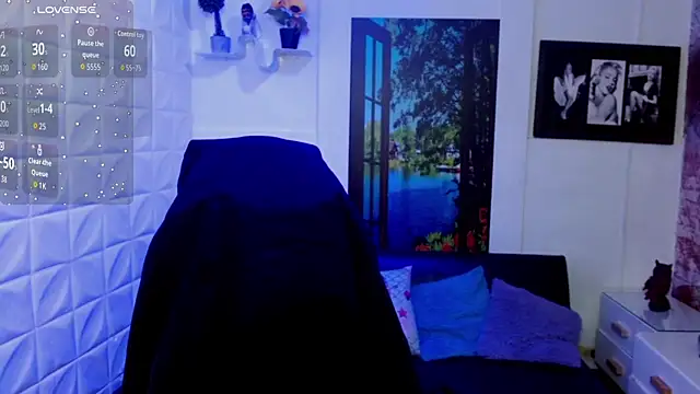 Snapshot of Eva_Roussell chatting on 28, 11, 2025 Eva Roussell online show from 28, 11, 2025