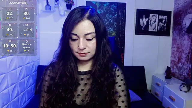 Snapshot of Eva_Roussell chatting on 29, 11, 2025 Eva Roussell online show from 29, 11, 2025