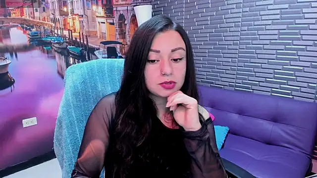 Eva Roussell online show from 5, 4, 2026