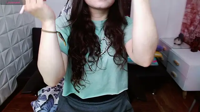 Eva Roussell online show from 14, 4, 2026