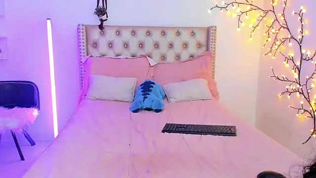 LenaStylesOA online show from 22, 3, 2026